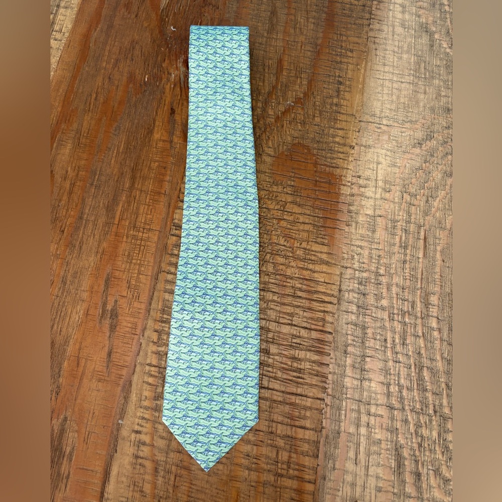 Vineyard Vines Blue and Green Fish Patterned Tie